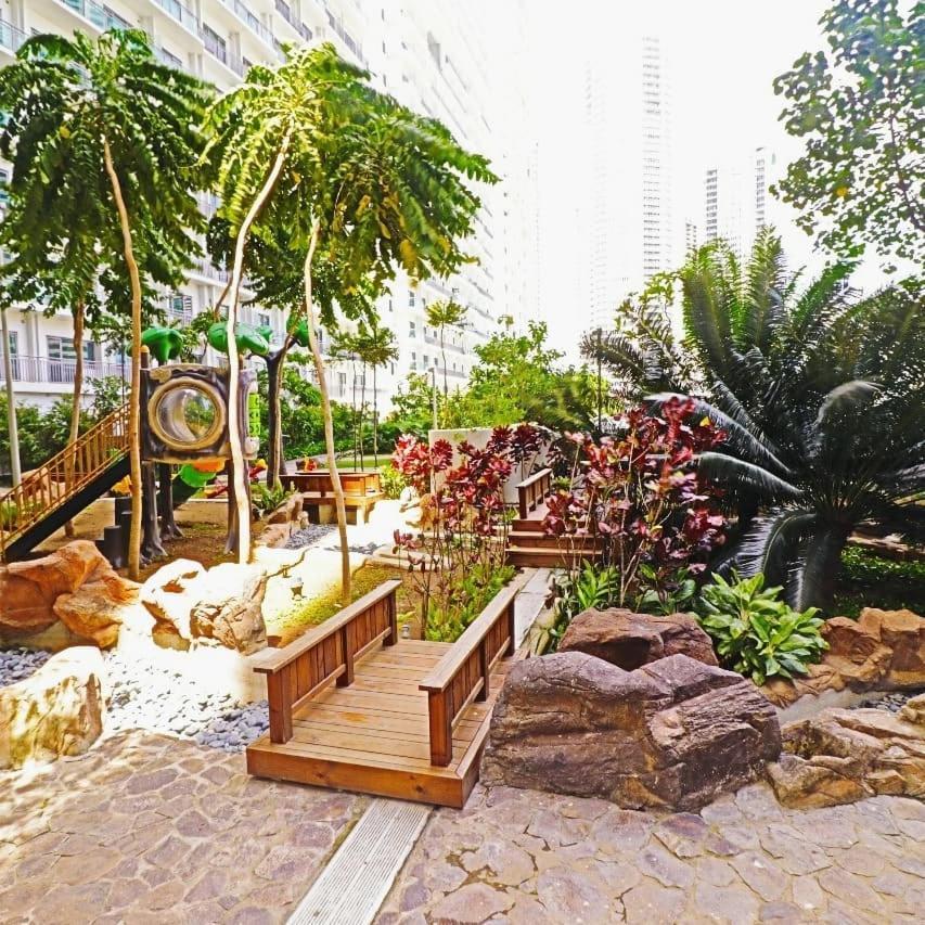Oasis Regency @ Acqua Livingstone Near Rockwell Apartment Mandaluyong Exterior photo